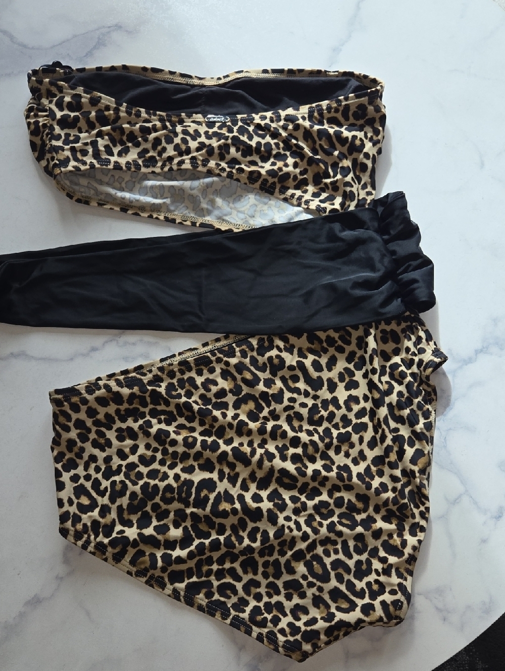DKNY Animal Leopard Print Cut-Out Bandeau One-Piece Swimsuit Strapless Sz 10 NWT - Picture 5 of 8